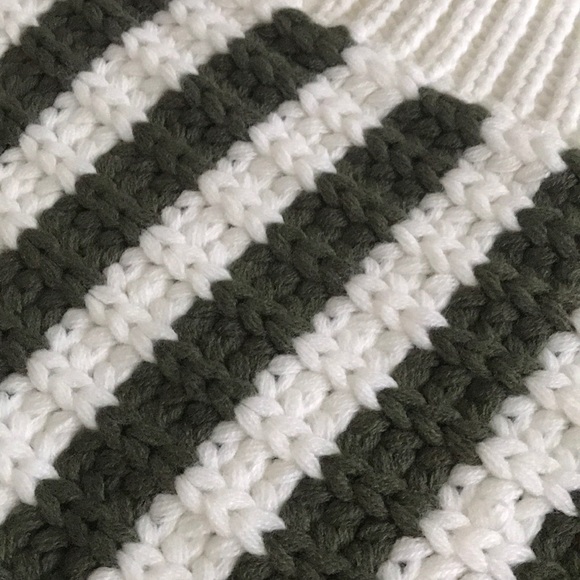 ✨Off The Shoulder Knit Pullover Sweater✨ - Picture 4 of 4